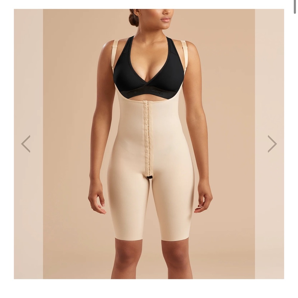 Marena Recovery

GIRDLE WITH HIGH BACK - MID THIGH LENGTH